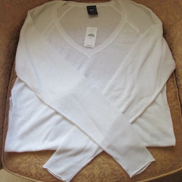 gap - long sleeve raglan v sweater - Picture 2 of 3
